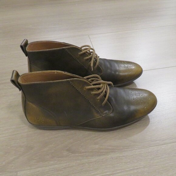 JOHN FLUEVOG Olive Chukka Boot. Great condition. Size 10. - Picture 1 of 6